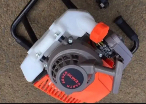 エンジンオーガー　エンジン穴掘り機　お好きなドリル、延長棒各1本付き 　52CC