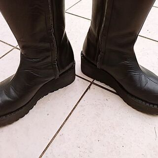 ブーツ 黒の画像