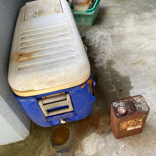 クーラーボックス　　120l ? あげます　割れの画像