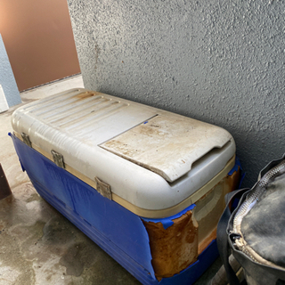 クーラーボックス　　120l ? あげます　割れの画像