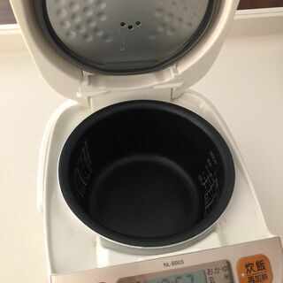 炊飯器(ZOJIRUSHI NL-BB05)2016年製の画像