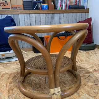 バンブー？で作られた丸テーブル　ガラステーブル　傷、汚れ有りの画像