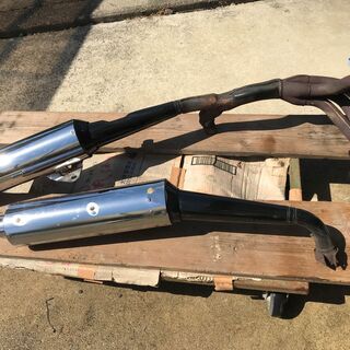 ★ＫＡＷＡＳＡＫＩ★大型バイクマフラー２本★４８００円★下見大歓...