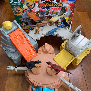 新古品　アニア 恐竜バトルキングダム
