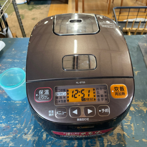 2018年製　NL-BT05型　マイコン炊飯ジャー　3合炊き