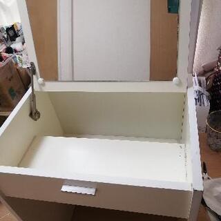相談中　ドレッサー　化粧台鏡台