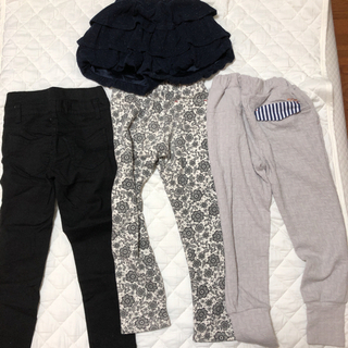 子供服・ズボン4着ずつ　女の子　120cmの画像