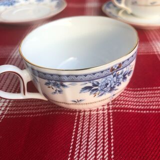 バレンチノ　G.Valentino カップ・ソーサー２脚の画像