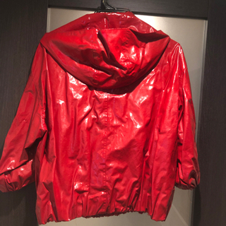 PRADAのパーカーの画像