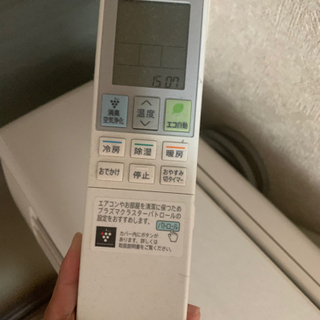 ルームエアコン(説明書あったので付けました)の画像