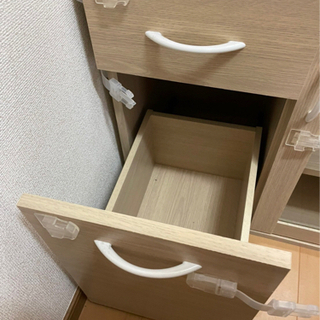 明日10/3に取りに来られる方に食器棚無料での画像