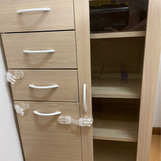 明日10/3に取りに来られる方に食器棚無料での画像