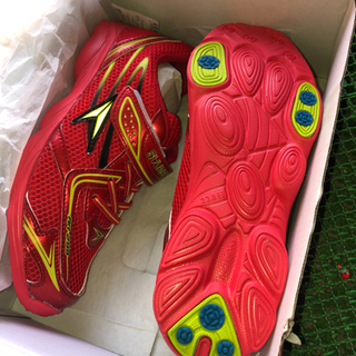 成約済み　　　　　新品　キッズ　シューズ　瞬足　２３.５センチの画像