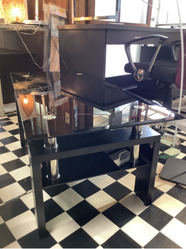 【リサイクルショップ八光　田上店】ブラック　強化ガラステーブル