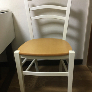 ダイニングチェアーの画像