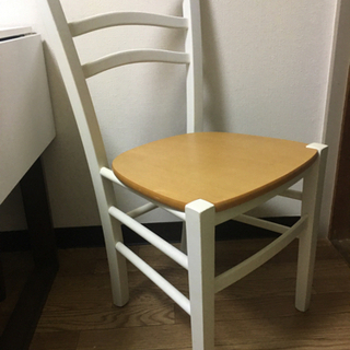 ダイニングチェアーの画像