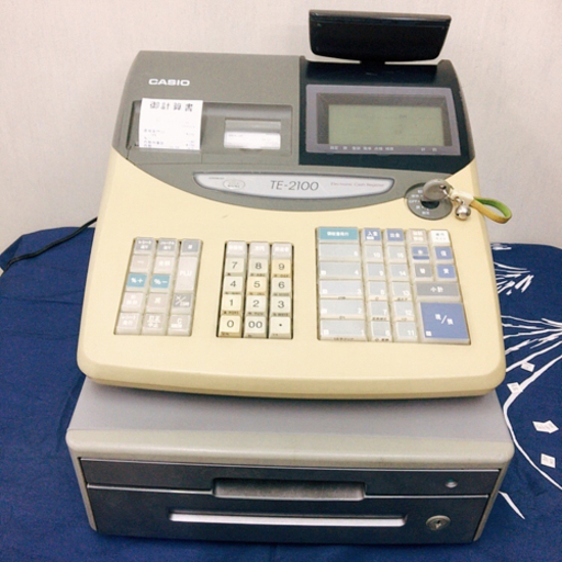 中古美品 動作確認済み CASIO カシオ カシオレジスター TE-2100 2シート サーマルプリンタ搭載 回転表示機付き 店舗用 計算機 グレーC103