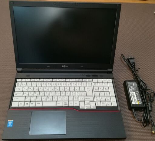 値下げしました！富士通ノートパソコンLIFEBOOK A574/MX(CPU⇒Core i5-4310M 2.70GHz搭載、メモリー4GB、新品SSD240GB、書込み型DVDドライブ)はいかがでしょうか？