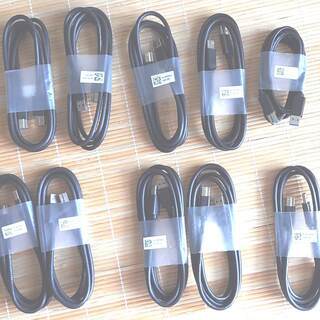 USBケーブル　電源ケーブルなど