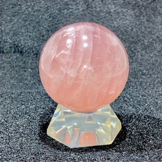 【週末割引価格】ローズクオーツ　水晶玉　恋愛成就　10月誕生石　 
