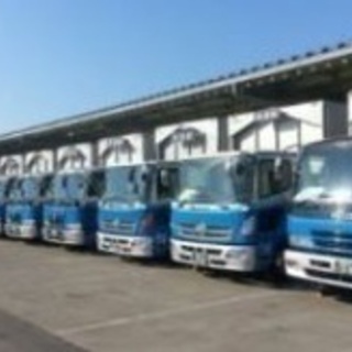 【未経験者歓迎】トラックドライバー/急募/未経験OK/月収32万...