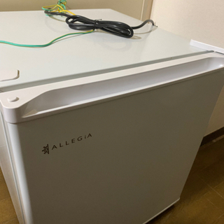 【値下げしました】冷蔵庫　小型　一人暮らし