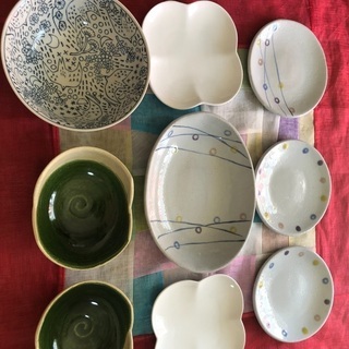 【中古品】色々な種類のお皿9点の画像