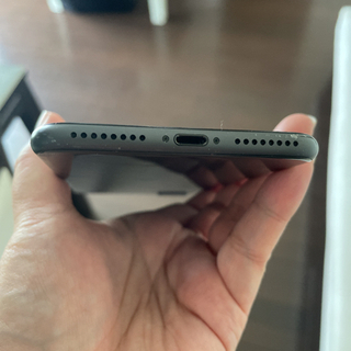 美品☆iPhone8Plus SIMフリー