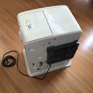 石油ファンヒーター　4リットルの画像