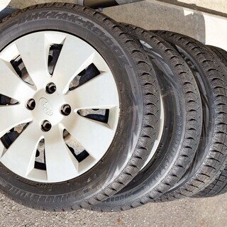 スタッドレスタイヤ 14インチ BLIZZAK ICE REVO...