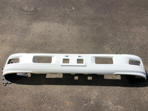 イスズ　エルフ　美品　使用期間少ない　フロントバンパー