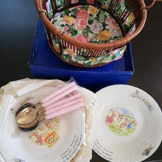 【新品・未使用】深皿 カレー皿 食器 カトラリー セット カゴ付き