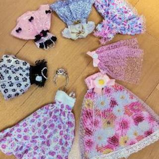 【掲載しなおします】リカちゃんベッドとドレスセットの画像