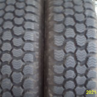 135-12　スタッドレスタイヤセット２本の画像