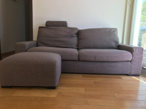 大塚家具3人がけソファー。スツール付き！