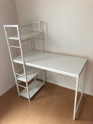 【取引中】ラック付きデスク