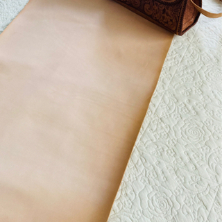 [手作りさん必見]牛革4千円(1m×50cm)の画像