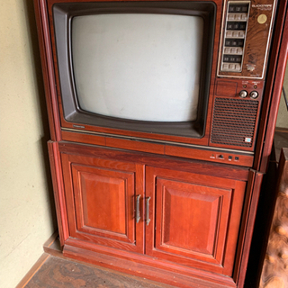 レトロ　ブラウン管　テレビ