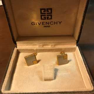 GIVENCHY カフス