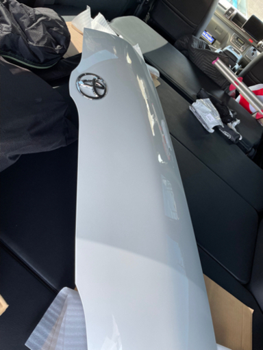 ハイエースワイド　6型　純正ボンネット