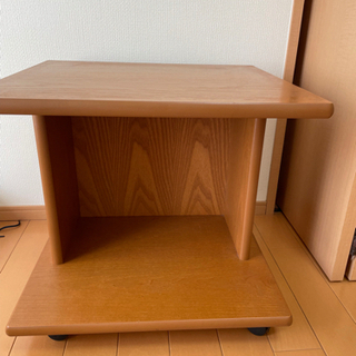 最終値下げ！中古>> ベッドサイドボード（キャスター付き）の画像