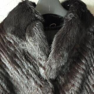 高級毛皮のコート、高級ミンクファーコート ダークブラウンの画像