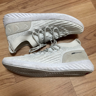 PUMA BMWコラボスニーカーの画像