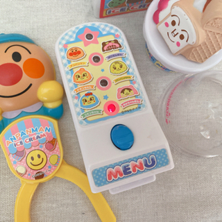 お取引中【アンパンマン アイスクリーム 】LEDライトの画像