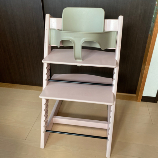 ストッケ　トリップトラップ　ペールピンク（廃盤カラー）