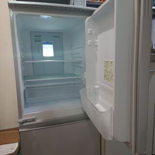 1人くらしにぴったり　137L小型冷蔵庫の画像