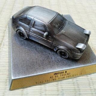 車のオモチャの画像