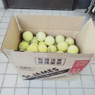 練習用硬式テニスボール　90個＋アルファの画像