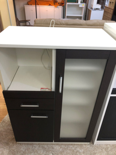 【リサイクルサービス八光　田上店　配達・設置OK】ホワイト＆ダークブラウン　レンジボード1口コンセント付