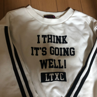 ブラックパーカー、ラブトキトレーナーの画像